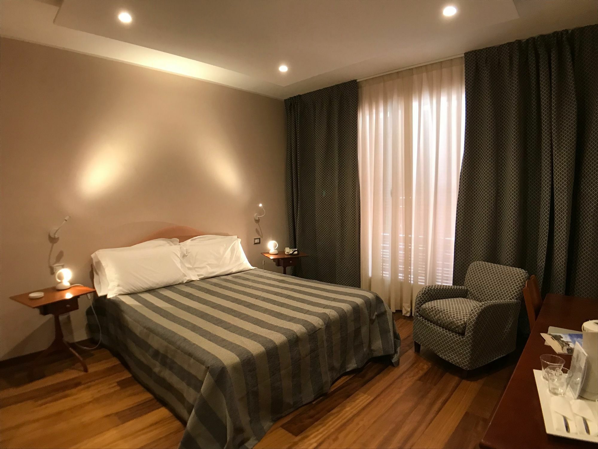 Locanda Dell'Angelo Luni Екстер'єр фото